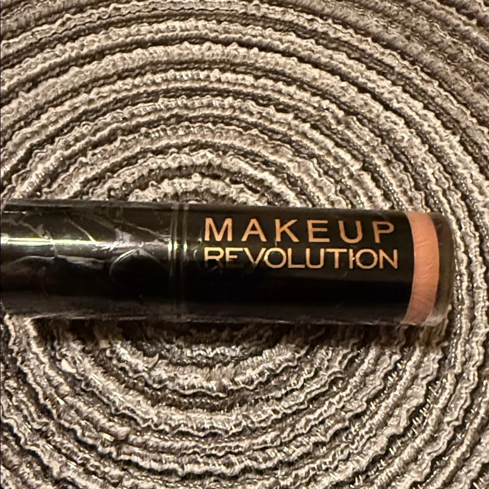10/$25 Makeup Revolution lipStick - “love nude”